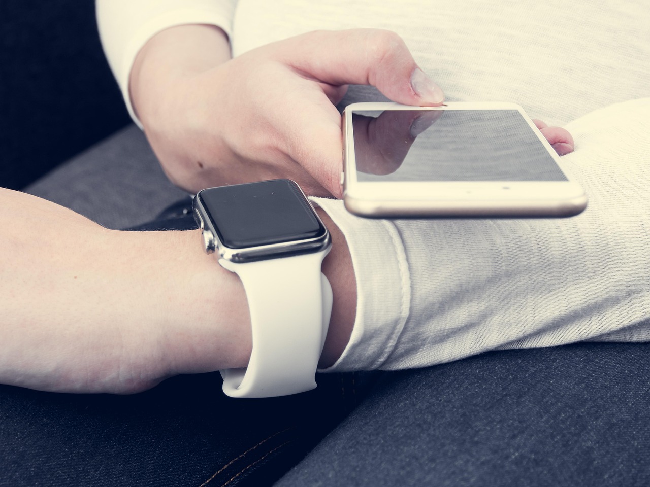 Mobile App vs. Browser: Where Should You Play? A Complete Guide to Choosing the Best Platform